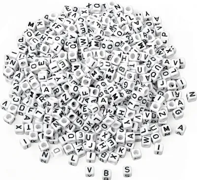 Produktbild von VBS XXL Buchstabenperlen "Weiß", ca. 6 mm, 175 g, Kunststoff