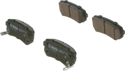 Produktbild von Bosch BP1875 - Auto Bremsbeläge hinten - Bosch-Qualität - für leises Bremsen mit wenig Staub - ECE-R90  - kupferfrei - 1 Set mit 4 Bremsbelägen - mit Zubehör