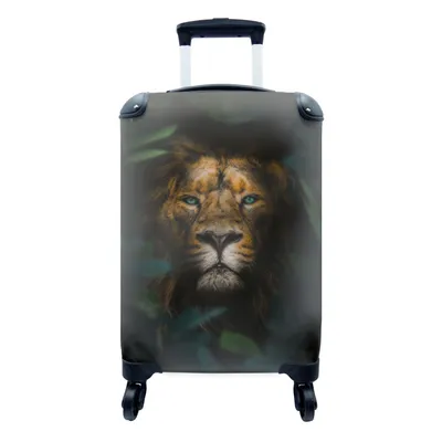 Produktbild von MuchoWow® Koffer Handgepäck Trolley Rollkoffer Kleine Reisekoffer mit 4 Rollen - Löwe - Dschungel - Blätter - Cabin Size < 55x40x23 cm & 55x40x20 cm - Fotokoffer - Kabinenkoffer - Boardgepäck - Reise-Box - Reisekoffer - Reisegepäck - Koffer mit Bild - Trolley für Kinder