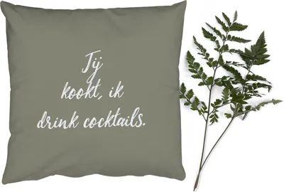Produktbild von MuchoWow® Zierkissen Sofakissen Wohnzimmer Dekokissen 45x45 cm Du kochst, ich trinke Cocktails - Kochen - Zitate - Sprüche - Schlafpolster - Polster für das Sofa