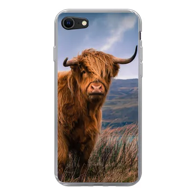Produktbild von MuchoWow® Handyhülle Schutzhülle Hülle für iPhone 7 Schottischer Highlander - Berg - Wasser - Natur - Kuh Silikon Softcase Handy Hülle - Kartenhalter