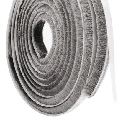 Immagine prodotto di Striscia paraspifferi con spazzola - Striscia spazzola autoadesiva - 5 m - 0,9 x 0,9 cm - Grigio
