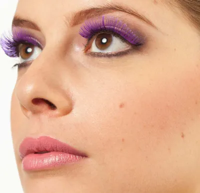Produktbild von Lange Wimpern mit Paillettensteinen Violett
