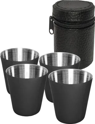 Produktbild von Outdoor Saxx® - 5-teiliges Edelstahl-Becher, Trink-Becher Set, 4 Schnaps-Becher Schnaps-Gläser aus Metall, Metall-Becher mit Leder-Tasche, ideales Flachmann-Zubehör, schwarz
