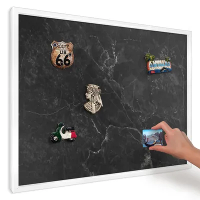 Produktbild von Magnettafel 70x50 cm mit weißem Rahmen - Magnetische Metalltafel, Magnetpinnwand zur Wandmontage für Wohnzimmer, Küche, Flur, Kinderzimmer und Büro - Schwarzer Marmor
