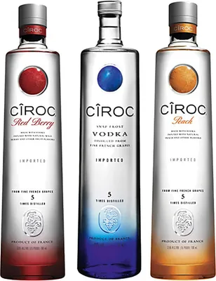Produktbild von Ciroc Vodka 3er Tasting Set Ciroc Vodka (40% Vol) + Peach + Red Berry je 0,7L (37,5% Vol) von P Diddy / Sean Combs- [Enthält Sulfite]