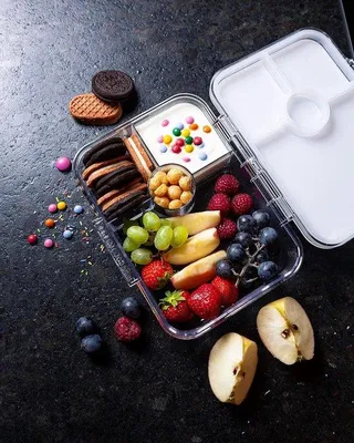 Zdjęcie produktu dla Pudełko na lunch dla dzieci wykonane z materiału niezawierającego BPA, pojemność 850 ml, nadaje się do mikrofalówki i można myć w zmywarce