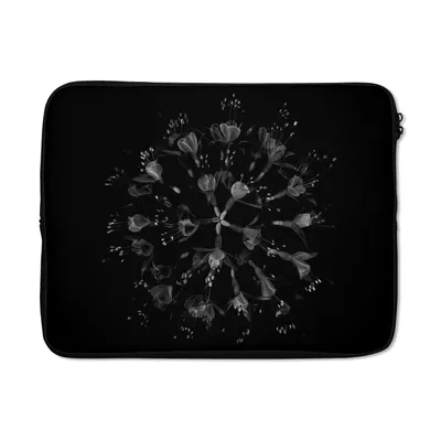 Produktbild von MuchoWow® Laptop Hülle 15 Zoll Blume - Lila - Blau - Makro - Schwarz Laptoptasche - Laptoptasche - Sleeve - Rundum-Schutz