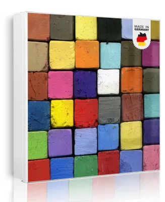 Produktbild von banjado Schlüsselkasten aus Metall, 30x30cm groß mit 32 Haken, als Magnettafel nutzbar, Korpus weiß, Anschlag links, Bunte Kreide [SKGW2 10185]