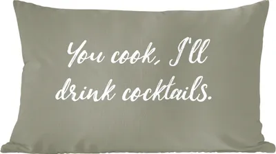 Produktbild von MuchoWow® Zierkissen Sofakissen Wohnzimmer Dekokissen 50x30 cm Sprichwörter - Du kochst, ich trinke Cocktails - Zitate - Cocktails - Wohnzimmerdekoration - Polster mit Photo