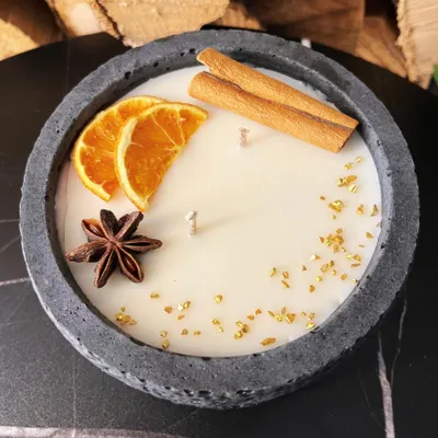 Image de Bougie en béton « Black Cinnamon » Bougie élégante en cire de soja pour votre