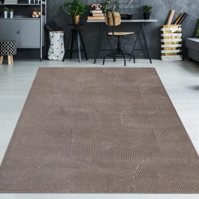 Image de Tapis taupe avec motif géométrique en relief, idéal pour le salon ou la chambre. Dimensions : 80 x 150 cm
