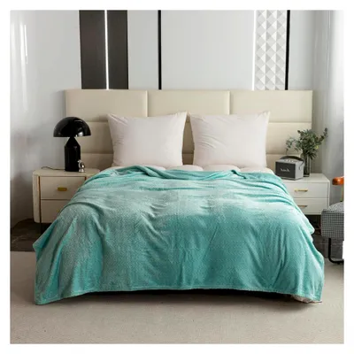 Produktbild von Kuscheldecke 160x200 cm in Meeresblau, flauschig und vielseitig einsetzbar