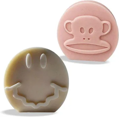 Obrázok produktu pre Silikónová forma 3D úsmev na sviečky a mydlá – dekorácia do domácnosti a ručne vyrobený darček s abstraktným výrazom tváre.