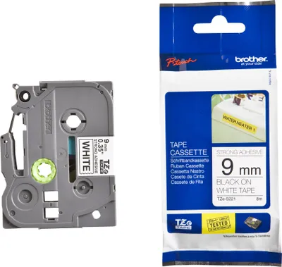 Produktbild von Brother TZe-S221 - Extra starker Klebstoff - Schwarz auf Weiß - Rolle (0,9 cm x 8 m) 1 Kassette(n) laminiertes Band - für Brother PT-D210, D600, H110, P-Touch PT-1005, 1880, E800, H110, P-Touch Cube Plus PT-P710