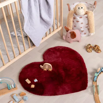 Produktbild von Volero - Kinderteppich - Huggy Herz Rot - 70x80 cm - Kinderzimmer, Babyzimmer - Modern