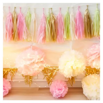 Produktbild von 12 Stück Pom Poms aus Papier in Rot, 10,5 cm, für Hochzeits- und Geburtstagsdekoration