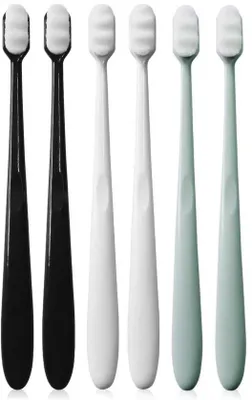 Produktbild von Zahnpflege-Set mit 6 weichen Bürsten in Schwarz, Weiß und Blau-Grün - Für Zahnfleischschonende Reinigung - 20.000 weiche Borsten - Wellenform - Günstige Mundhygiene - Plaque-Entferner für tägliche Gebrauch