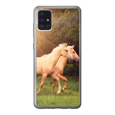 Produktbild von MuchoWow® Handyhülle Schutzhülle Hülle für Samsung Galaxy A52 5G Pferde - Wald - Sonne Silikon Softcase Handy Hülle - Umschlag