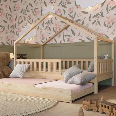 Produktbild von Crazy Pine Hausbett mit Ausziehbett 90x190 cm – Montessori Kinderbett aus Naturholz mit abnehmbarem Rausfallschutz und Schublade mit Schlaffunktion