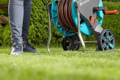 Produktbild von Gardena AquaRoll M Easy, Wagenrolle, Manuell, Funktional, Schwarz, Blau, Orange, Freistehend, 60 m