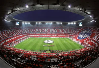 Produktbild von Fototapete FC Bayern Stadion 'Pack Ma's'
