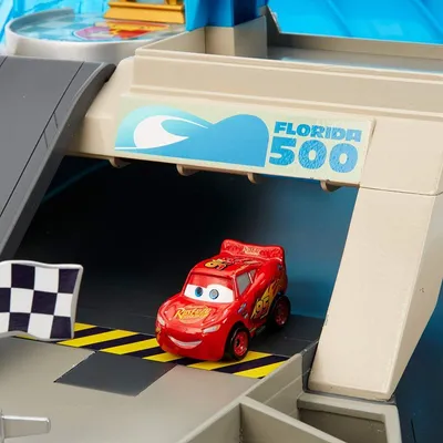 Produktbild von Disney Cars Rennsport-Arena Spielset