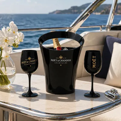 Produktbild von Champagner Set Schwarz 3-teilig – 2x Acryl Champagnergläser & 1x Champagner Kühler – Bruchsicher, elegant & leicht – passend für Moët & Chandon