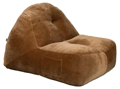 Loungesessel Tombag von Dutchbone in Braun mit gepolstertem Samtbezug, Gesamtansicht von der Seite.
