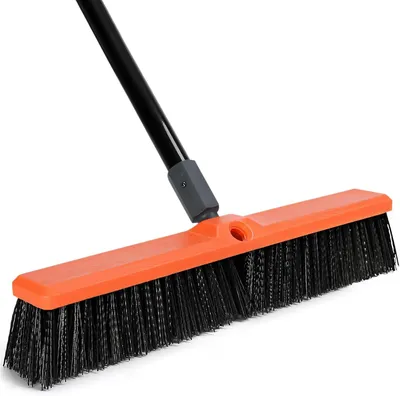 Obrázek produktu pro Štětec o délce 45,7 cm, s průměrem 18 cm, s 160 cm dlouhou rukojetí, určený pro venkovní použití