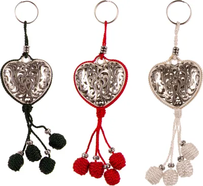 Productafbeelding van Oosterse auto-sleutelhanger, set van 3 - 14 cm