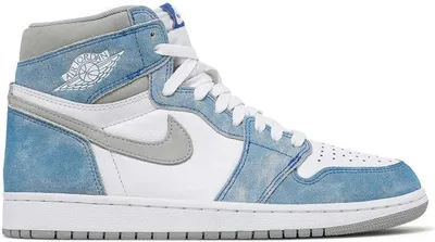A studio shot of a single Air Jordan 1 Retro High OG Hyper Royal sneaker against a white background.