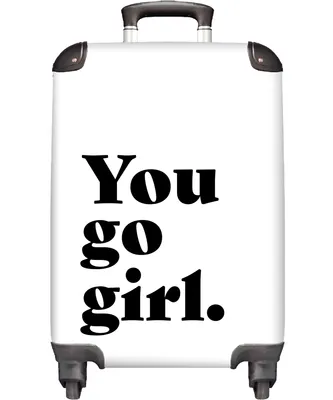 Obrázok produktu pre NoBoringSuitcases.com® Kufr Príručná batožina Vozík Kufr na kolieskach Malý cestovný kufor na 4 kolieskach - Citát - You Go Girl - Dievča - Kabína Veľkosť < 55x40x23 cm a 55x40x20 cm - Foto kufor - Kabína kufor - Palubná batožina - Detský kufor - Detský vozík.