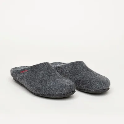 Imagen del producto de Zapatilla de fieltro, color antracita, talla 37.
