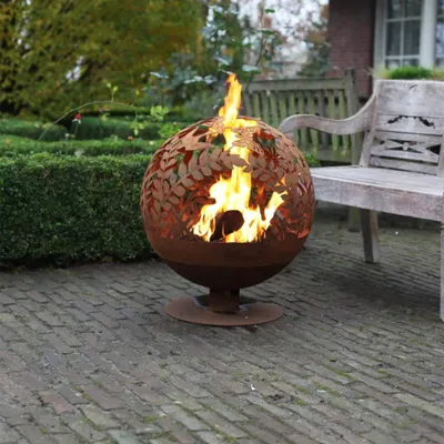 Immagine prodotto di Esschert Design motivo a foglie di fuoco tagliato al laser marrone ruggine FF294