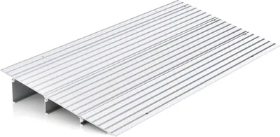 Produktbild von Costway Türschwellenrampe Aluminium, 8,5 cm Höhe, 317 kg Tragkraft, verstellbar, rutschfest, 3-teilig, für Rollstuhl & Kinderwagen, Silber, 4 kg