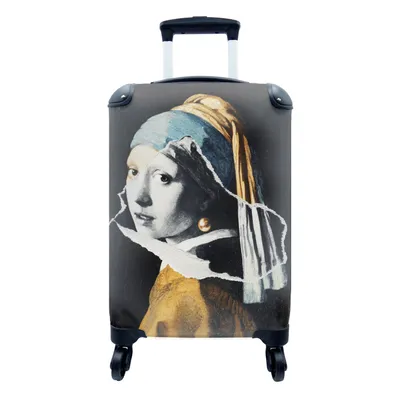 Produktbild von MuchoWow® Koffer Handgepäck Trolley Rollkoffer Kleine Reisekoffer mit 4 Rollen - Mädchen mit Perlenohrring - Gold - Schwarz - Weiß - Cabin Size < 55x40x23 cm & 55x40x20 cm - Fotokoffer - Kabinenkoffer - Boardgepäck - Reise-Box - Reisekoffer - Reisegepäck - Koffer mit Bild - Trolley für Kinder