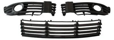 Productafbeelding van VW Passat B5 FL, bouwjaar 2000-2005, met halogeenkoplampen. Koelradiateurrooster voor de voorbumper, links, rechts en midden