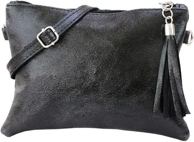 Obrázok produktu pre Čierna kožená cestovná taška s kovovými prvkami, rozmery 22 x 15 cm, malá spoločníčka na cesty.
