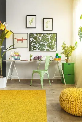 Zdjęcie produktu dla Sztuczna trawa Famanu do ogrodu, balkonu lub tarasu - odporna na wodę i promieniowanie UV - kolor żółty - wymiary 133 cm x 200 cm