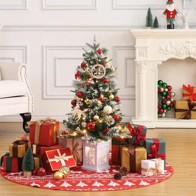 Immagine prodotto di Albero di Natale artificiale, innevato, 90 cm (3.0 piedi), con rami fitti che ricordano un abete o un pino, con luci LED e punte degli aghi innevate. Montaggio con sistema a cerniera, dotato di base in metallo