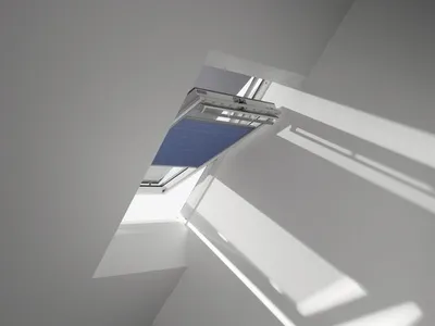 Produktbild von VELUX Vorteils-Set Hitzeschutz-Markise transparent schwarz und Wabenplissee Faltstore blau FOP MK12 1156S