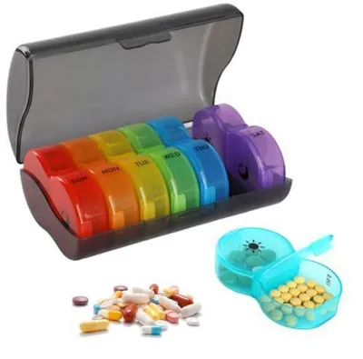 Zdjęcie produktu dla Pudełko na tabletki na 7 dni, poranne i wieczorne dawki, wolne od BPA, małe, idealne w podróż. Pudełko na leki na 14 dni, 2 przegródki, czarne i kolorowe