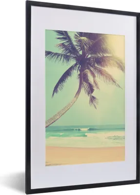 Produktbild von MuchoWow® Gerahmtes Poster Retro - Palme - Sonne - Sommer 40x60 cm - Poster mit Schwarzem Bilderrahmen Wandposter Rahmen Foto Bilder - Poster in Rahmen