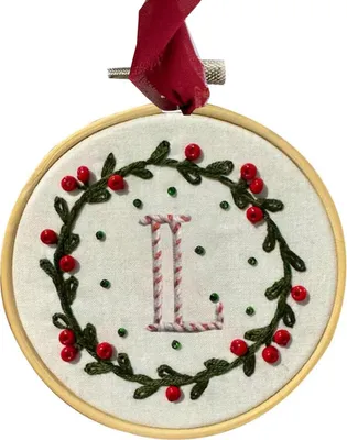 Produktbild von DIY Bestickte Weihnachtsornamente, personalisiertes Monogramm-Stickset mit Initialen von A–Z, Mini-Stickset für Anfänger, handgefertigt