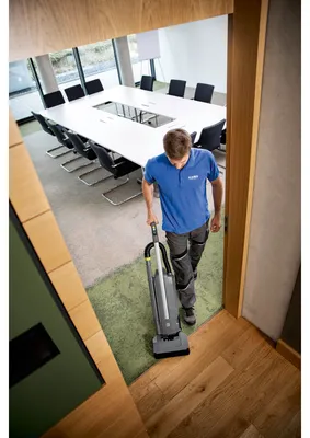 Productafbeelding van Kärcher tapijtenborstelstofzuiger CV 30/2 Bp, artikelnummer 1.023-200.0