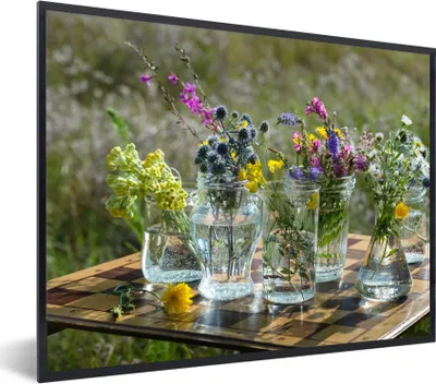Produktbild von MuchoWow® Gerahmtes Poster Vase - Blumen - Farben 40x30 cm - Poster mit Schwarzem Bilderrahmen Wandposter Rahmen Foto Bilder - Kunstposter - Wanddekorationen