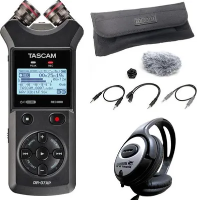 Image de Tascam Enregistreur audio DR-07XP avec DR11CMK et casque d'écoute