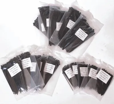Image de 1500 x Assortiment de colliers de serrage noirs assortis 500 x 2,5 / 3,5 / 4,5 mm Set UV