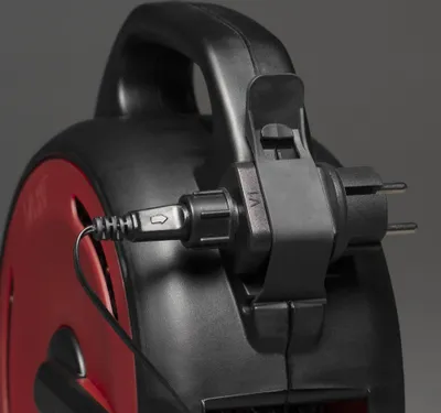 Image de Konstsmide Micro LED Compactlights avec enrouleur de câble, noir-rouge, 600 diodes blanc chaud, transfo extérieur 30V, 6W, câble noir - 3846-100